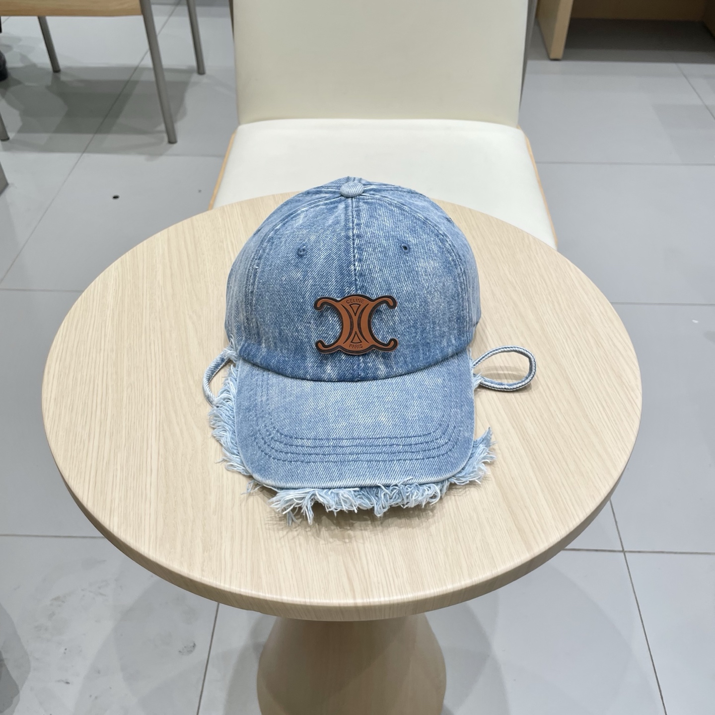 NO:220629,Celine celine cowboy duckball hat women washing water made of old breasted baseball hat fashion personality versatile hat men hat fisherman hat baseball hat knit hat, hat, celine, espadrilles, hats19860909塞琳celine牛仔鸭舌帽子女洗水做旧毛边棒球帽时尚个性百搭帽子男帽子渔夫帽棒球帽针织帽,帽子,celine,espadrilles,hats,hat