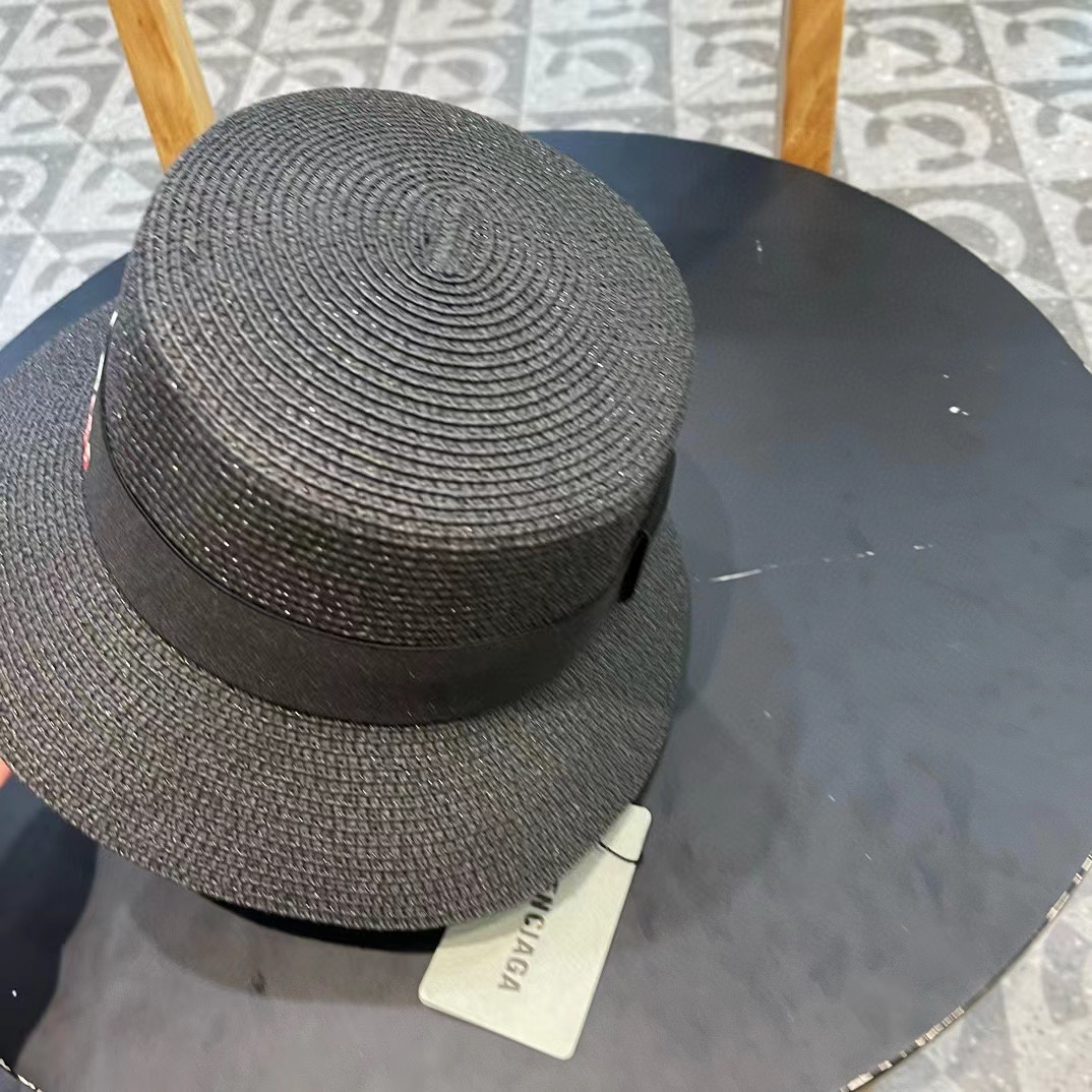  Balenciaga（巴黎世家）2025早春新款韩版休闲时尚，质地硬朗，手感非常好，名媛必备！遮阳帽女