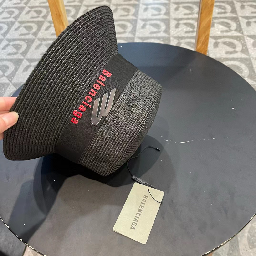  Balenciaga（巴黎世家）2025早春新款韩版休闲时尚，质地硬朗，手感非常好，名媛必备！遮阳帽女