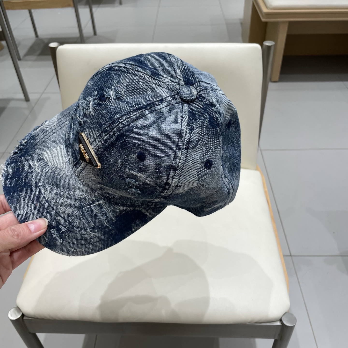  Prada普拉达 2025早秋新款大牌款棒球帽，经典款男女通用