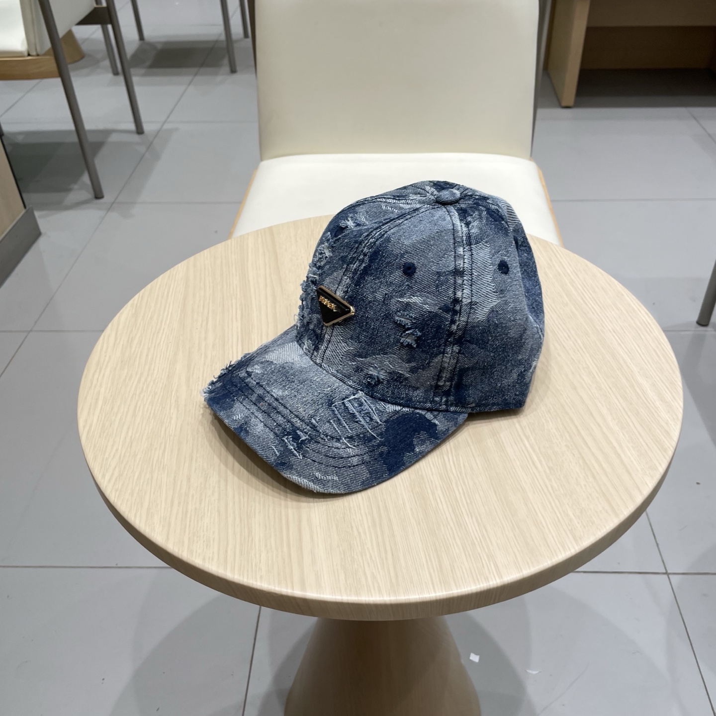  Prada普拉达 2025早秋新款大牌款棒球帽，经典款男女通用