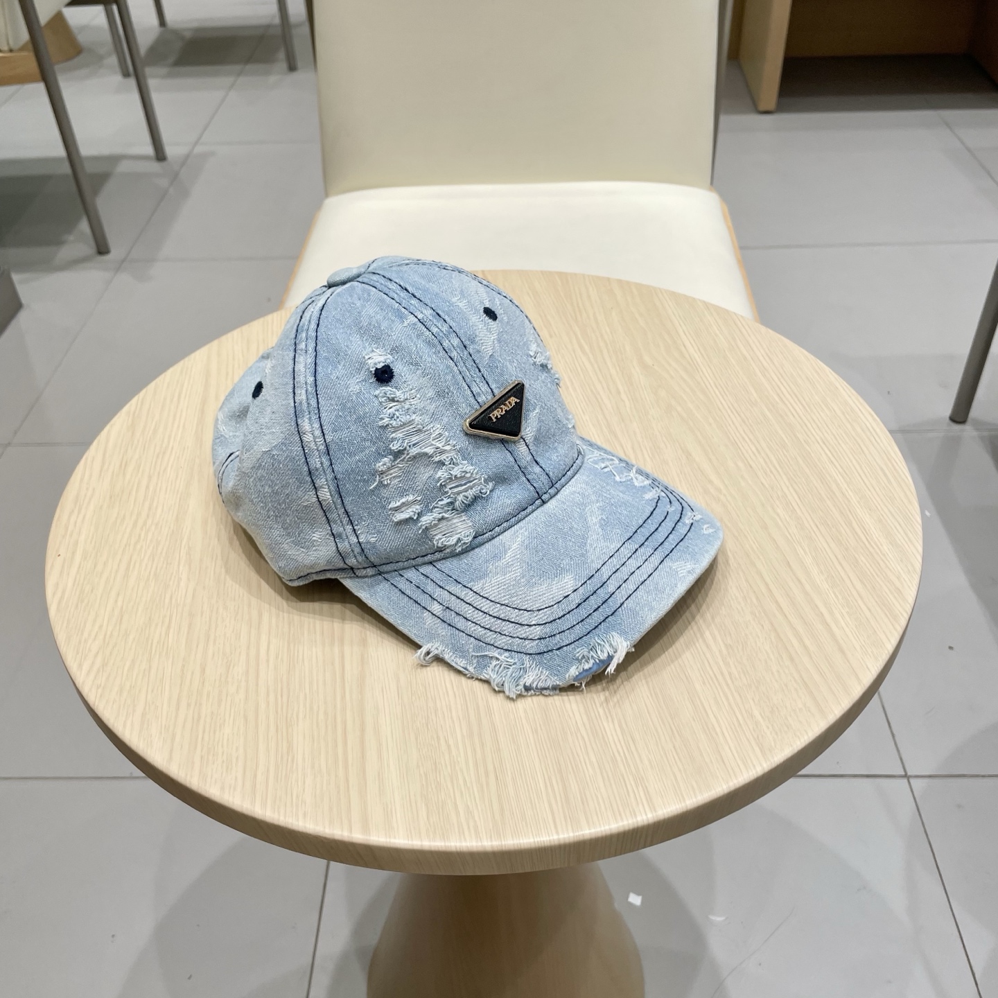  Prada普拉达 2025早秋新款大牌款棒球帽，经典款男女通用