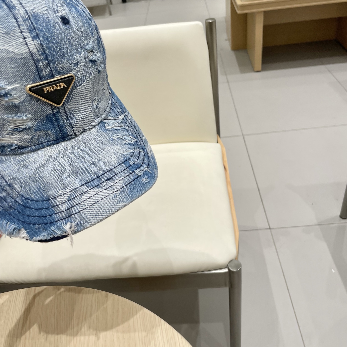  Prada普拉达 2025早秋新款大牌款棒球帽，经典款男女通用