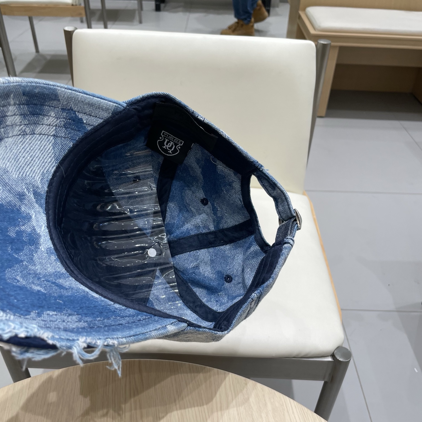  Prada普拉达 2025早秋新款大牌款棒球帽，经典款男女通用