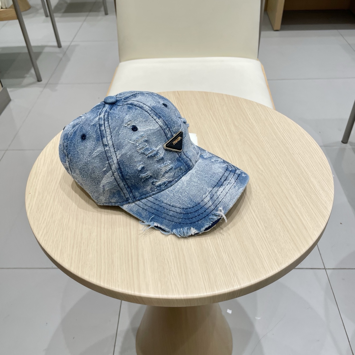  Prada普拉达 2025早秋新款大牌款棒球帽，经典款男女通用