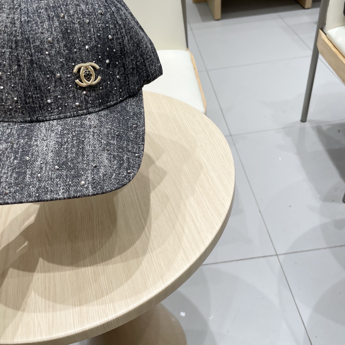  香奈儿CHANEL 新品高定满钻硬顶棒球帽，小香logo经典简约，时尚休闲设计 跑量新品