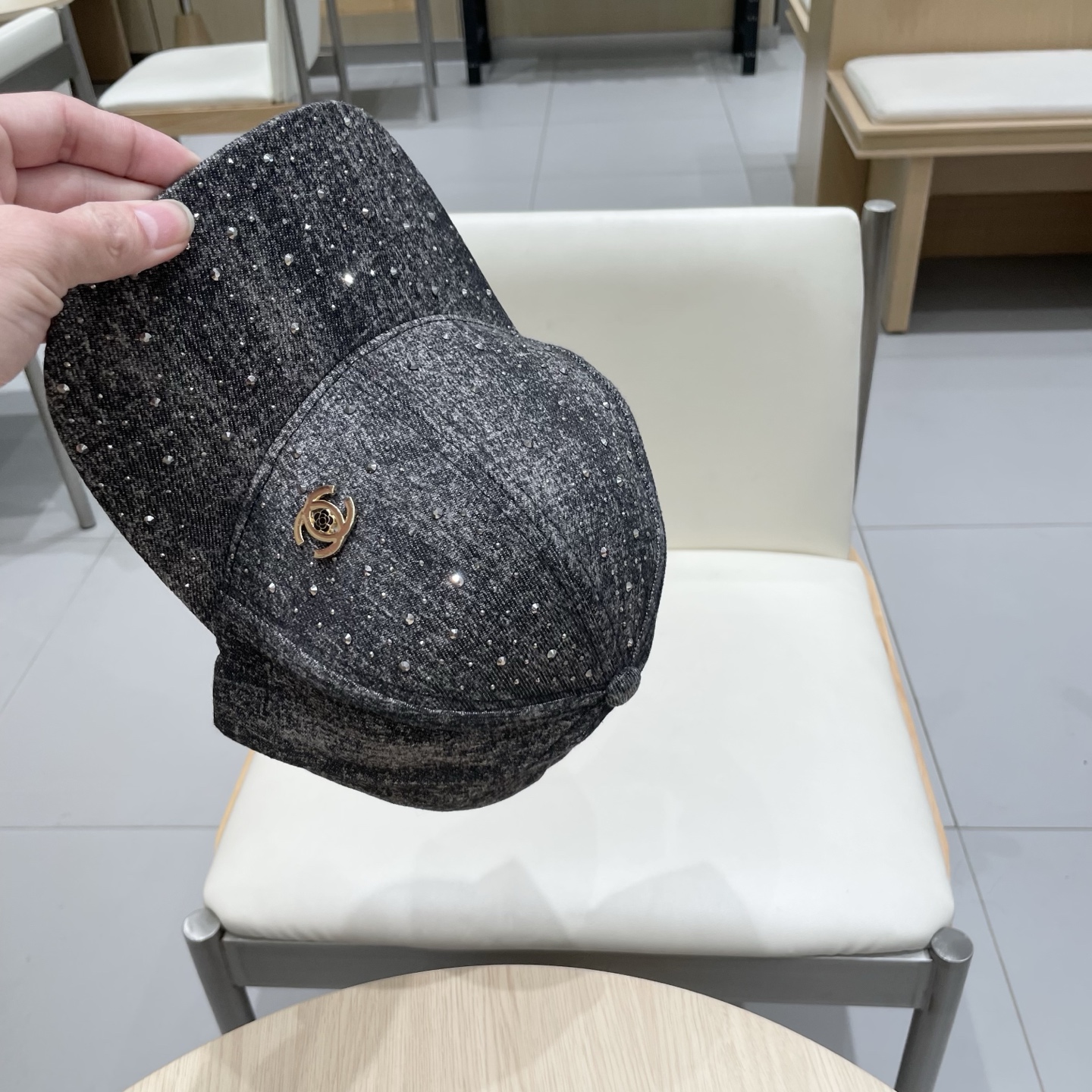  香奈儿CHANEL 新品高定满钻硬顶棒球帽，小香logo经典简约，时尚休闲设计 跑量新品