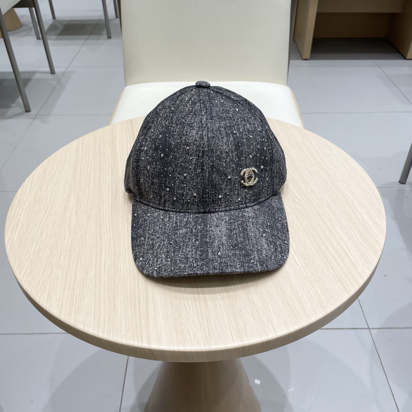  香奈儿CHANEL 新品高定满钻硬顶棒球帽，小香logo经典简约，时尚休闲设计 跑量新品