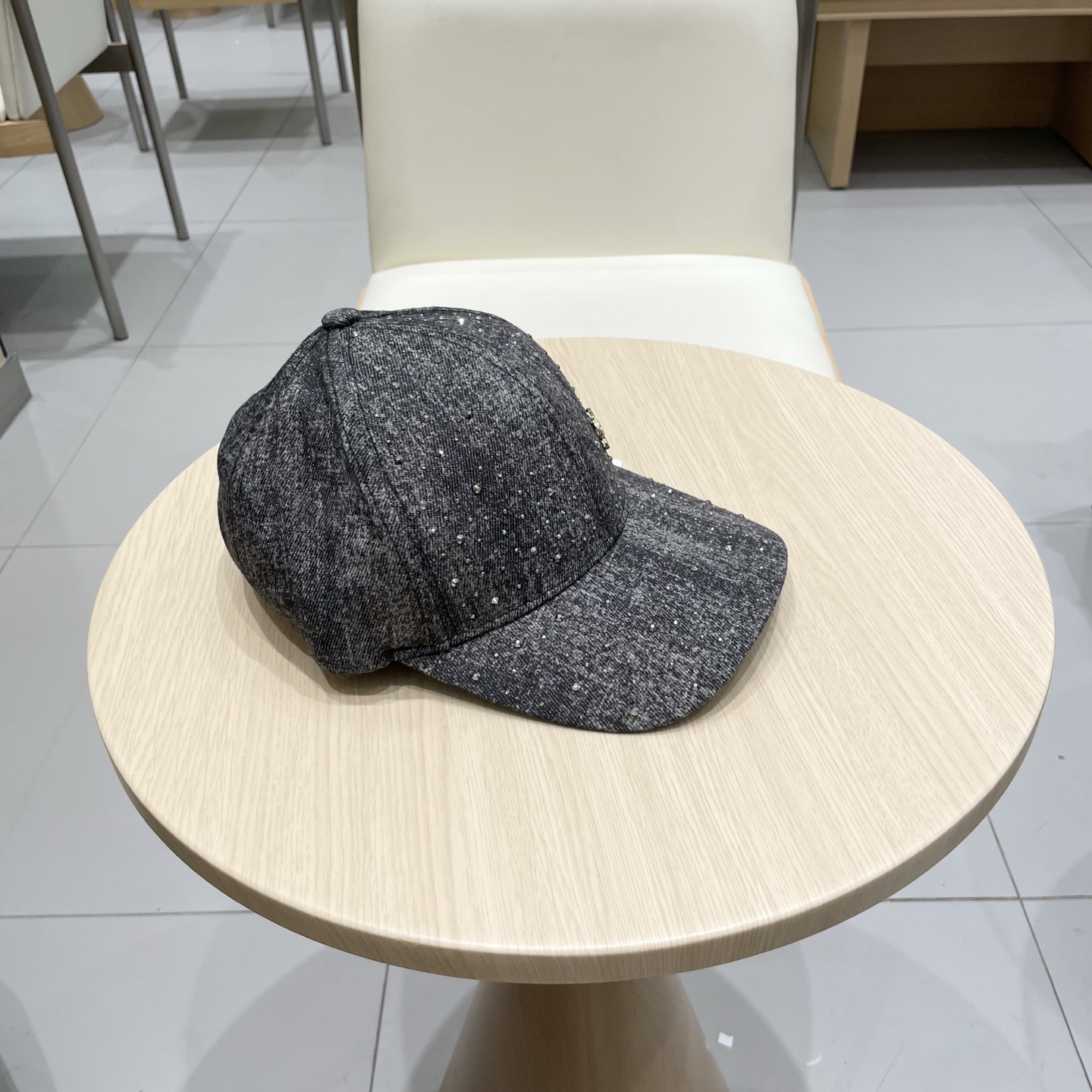  香奈儿CHANEL 新品高定满钻硬顶棒球帽，小香logo经典简约，时尚休闲设计 跑量新品