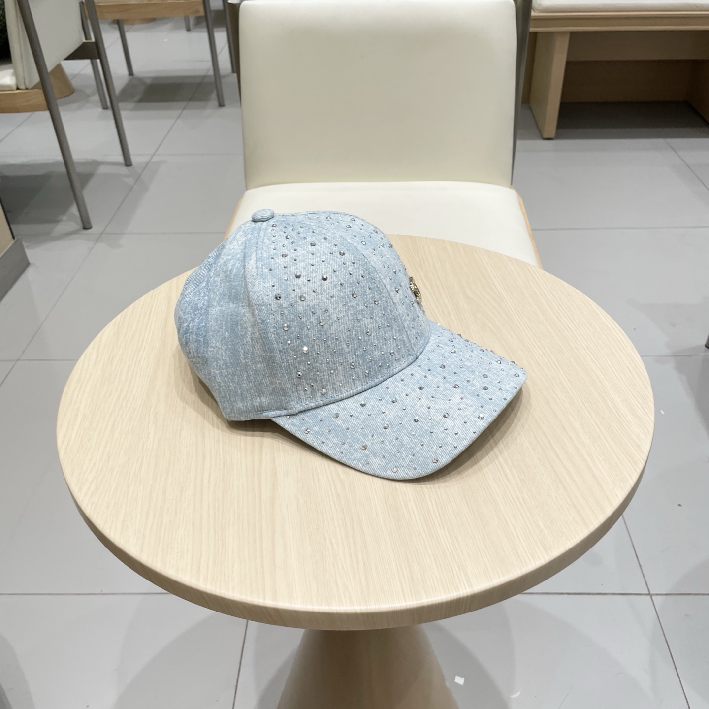  香奈儿CHANEL 新品高定满钻硬顶棒球帽，小香logo经典简约，时尚休闲设计 跑量新品