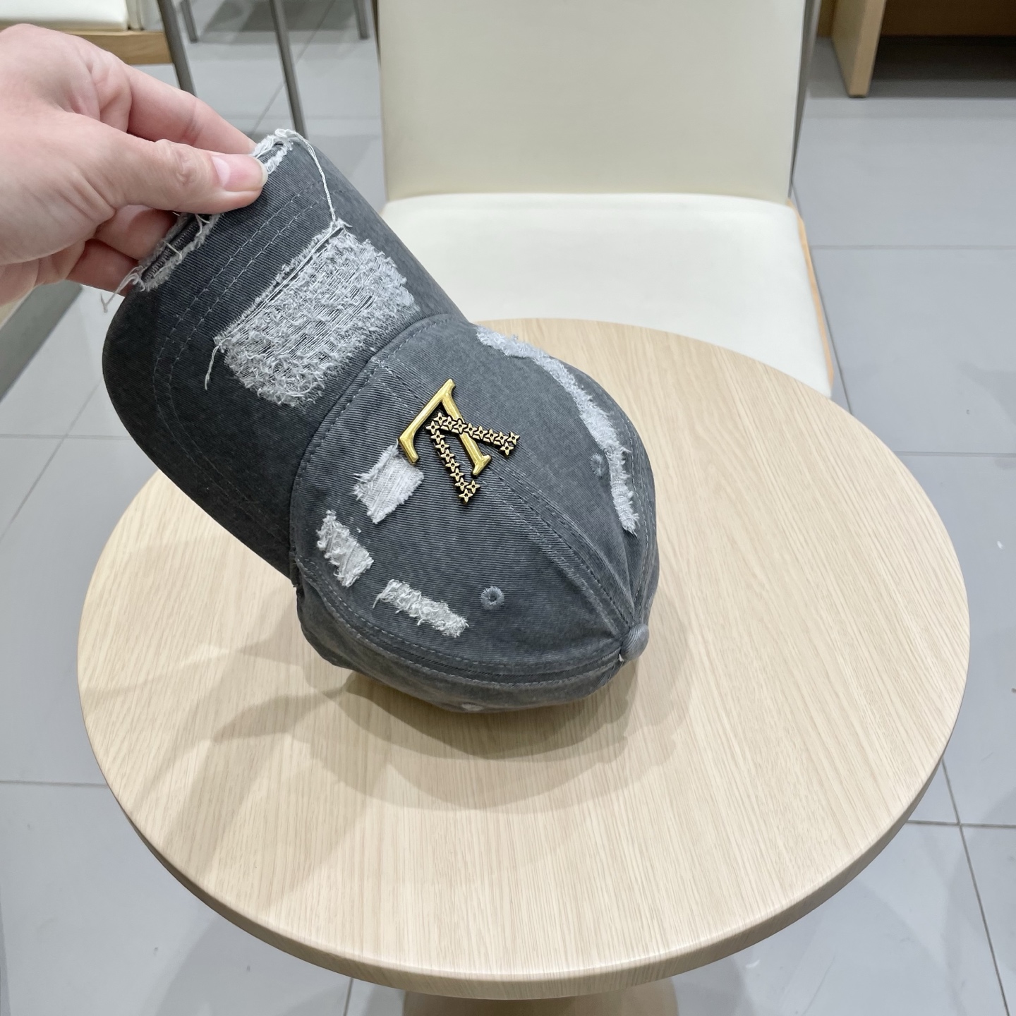  LV路易威登原单破洞棒球帽  轻盈透气。完美版型，独家实物拍摄，男女适用