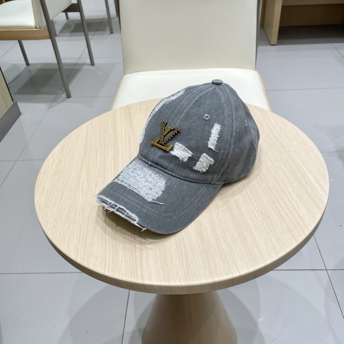  LV路易威登原单破洞棒球帽  轻盈透气。完美版型，独家实物拍摄，男女适用