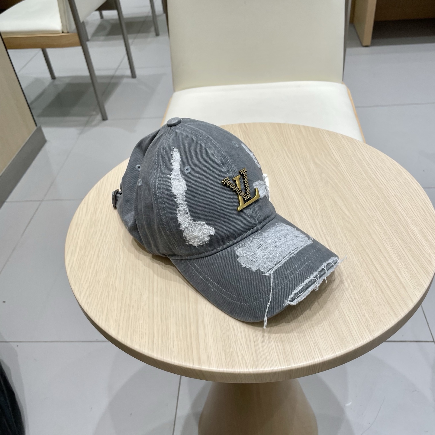  LV路易威登原单破洞棒球帽  轻盈透气。完美版型，独家实物拍摄，男女适用