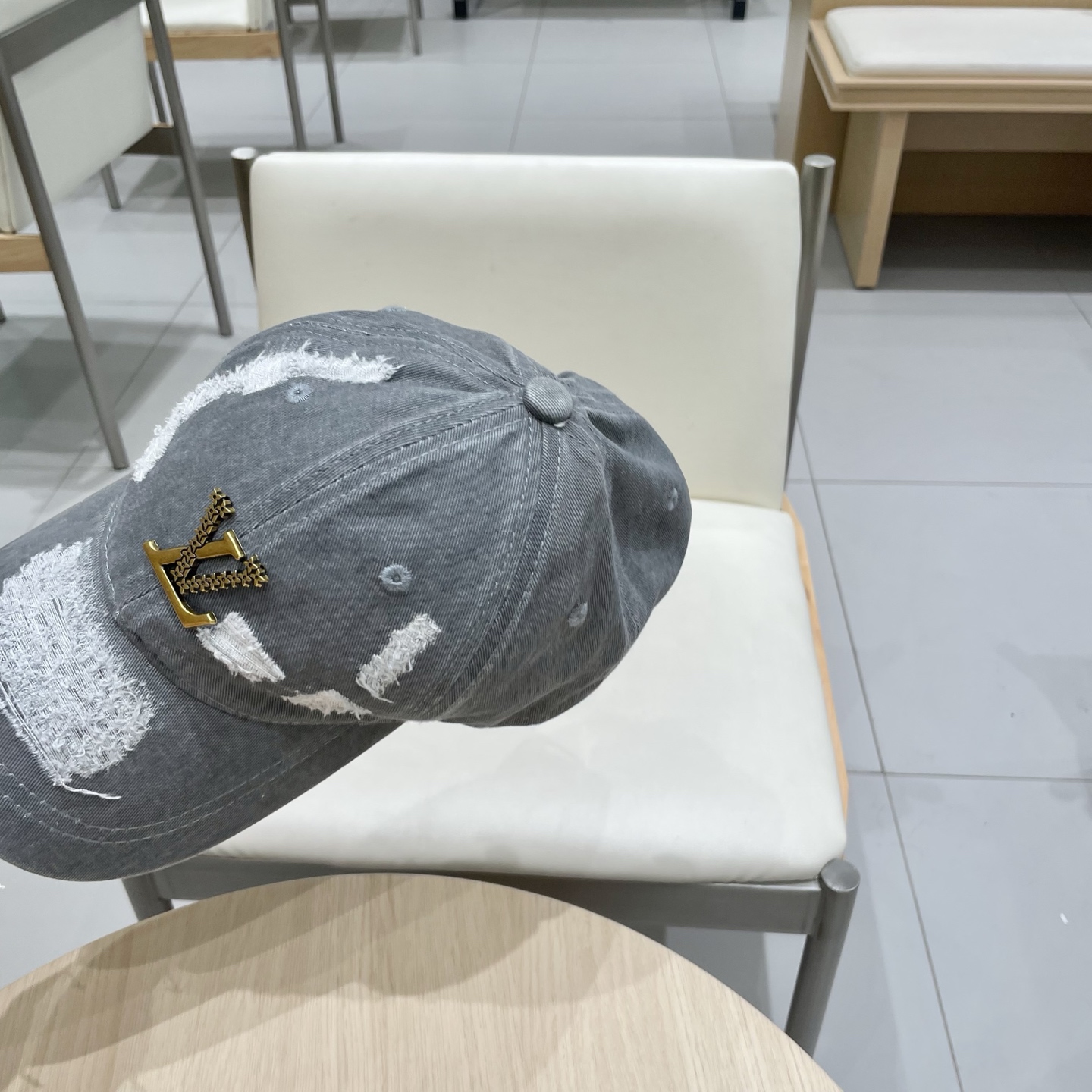  LV路易威登原单破洞棒球帽  轻盈透气。完美版型，独家实物拍摄，男女适用