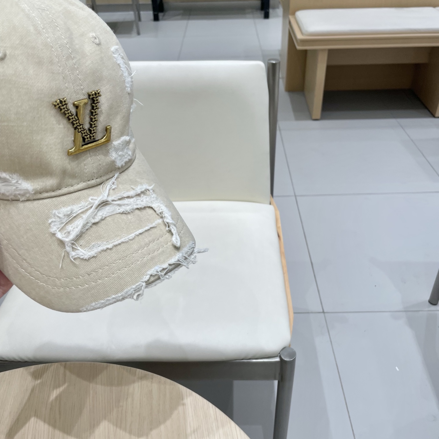  LV路易威登原单破洞棒球帽  轻盈透气。完美版型，独家实物拍摄，男女适用