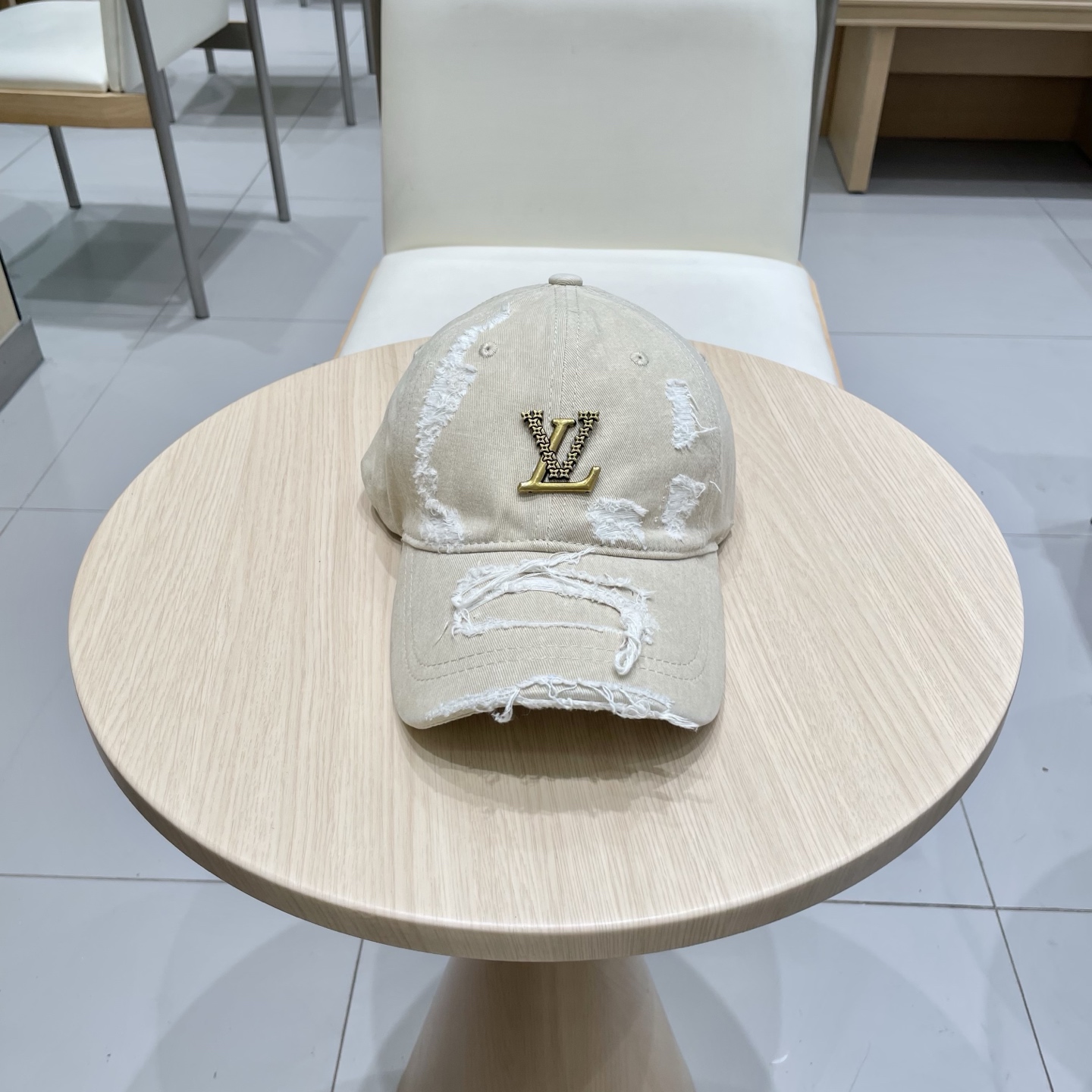  LV路易威登原单破洞棒球帽  轻盈透气。完美版型，独家实物拍摄，男女适用