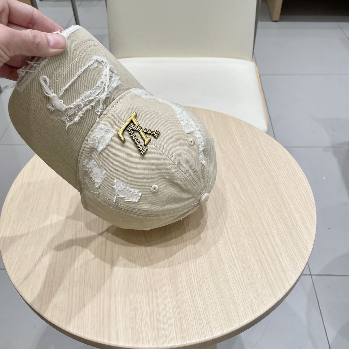  LV路易威登原单破洞棒球帽  轻盈透气。完美版型，独家实物拍摄，男女适用