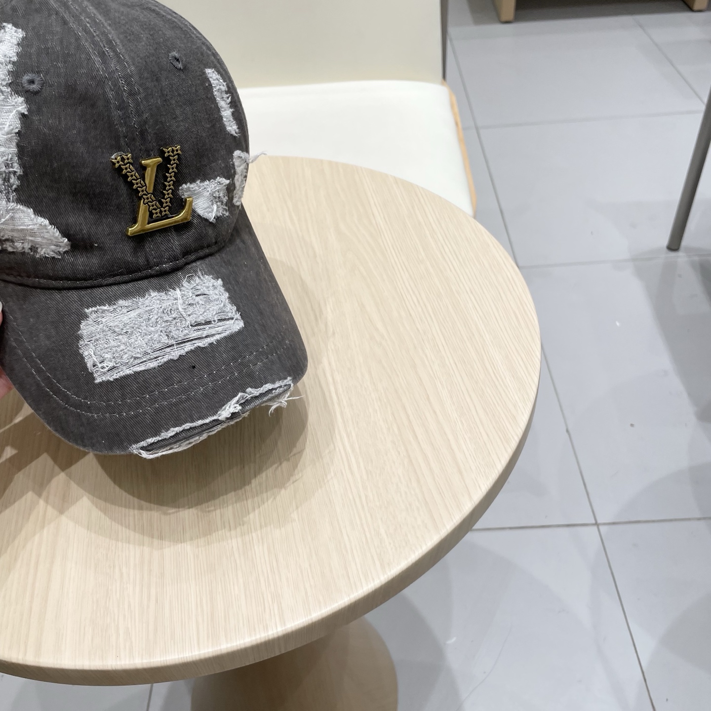  LV路易威登原单破洞棒球帽  轻盈透气。完美版型，独家实物拍摄，男女适用