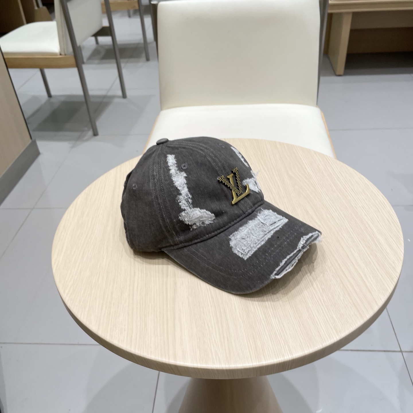  LV路易威登原单破洞棒球帽  轻盈透气。完美版型，独家实物拍摄，男女适用