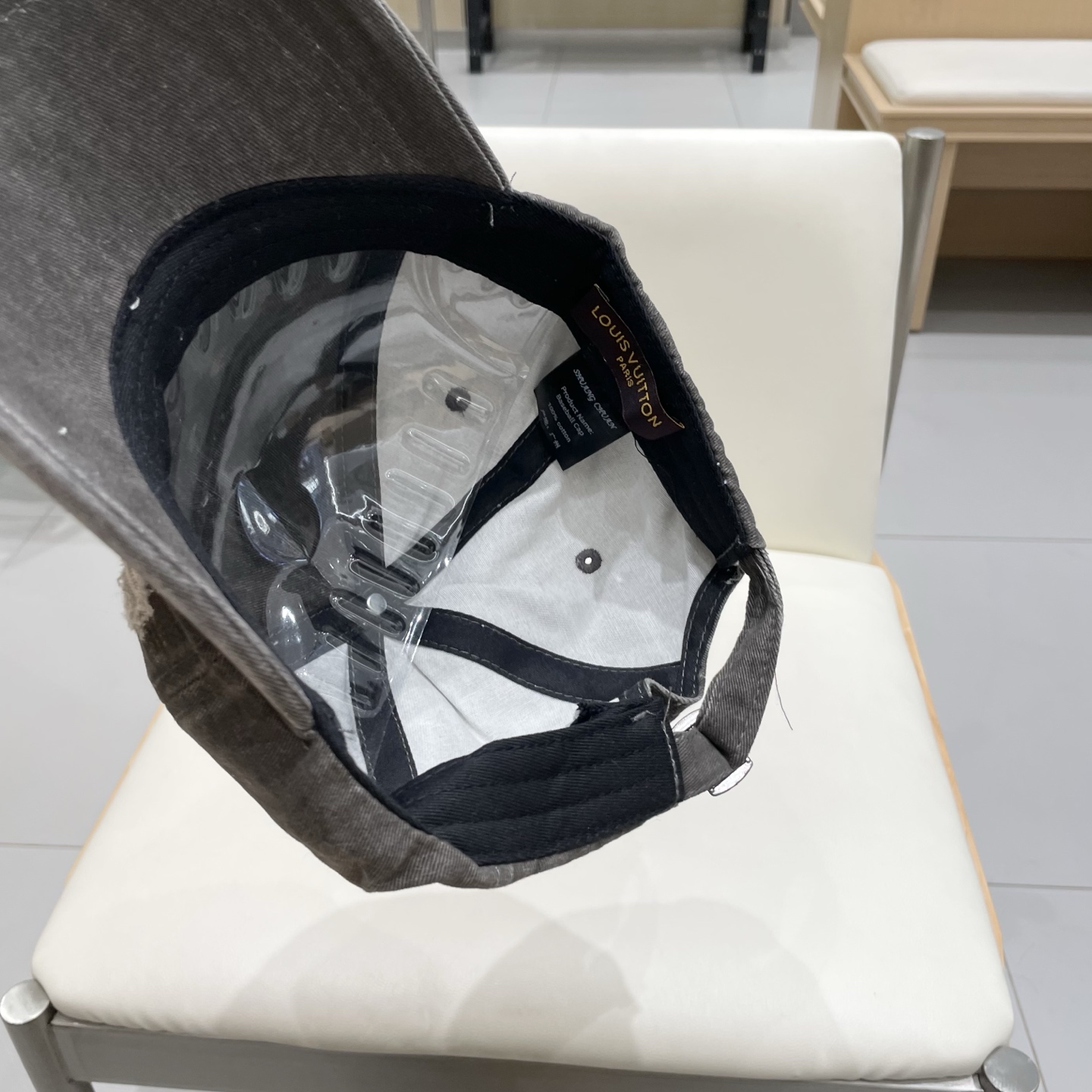  LV路易威登原单破洞棒球帽  轻盈透气。完美版型，独家实物拍摄，男女适用