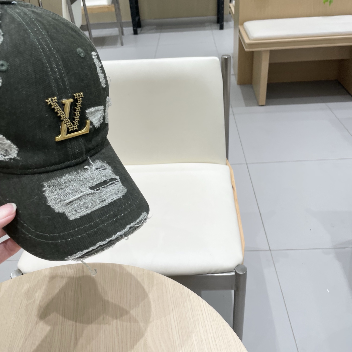  LV路易威登原单破洞棒球帽  轻盈透气。完美版型，独家实物拍摄，男女适用