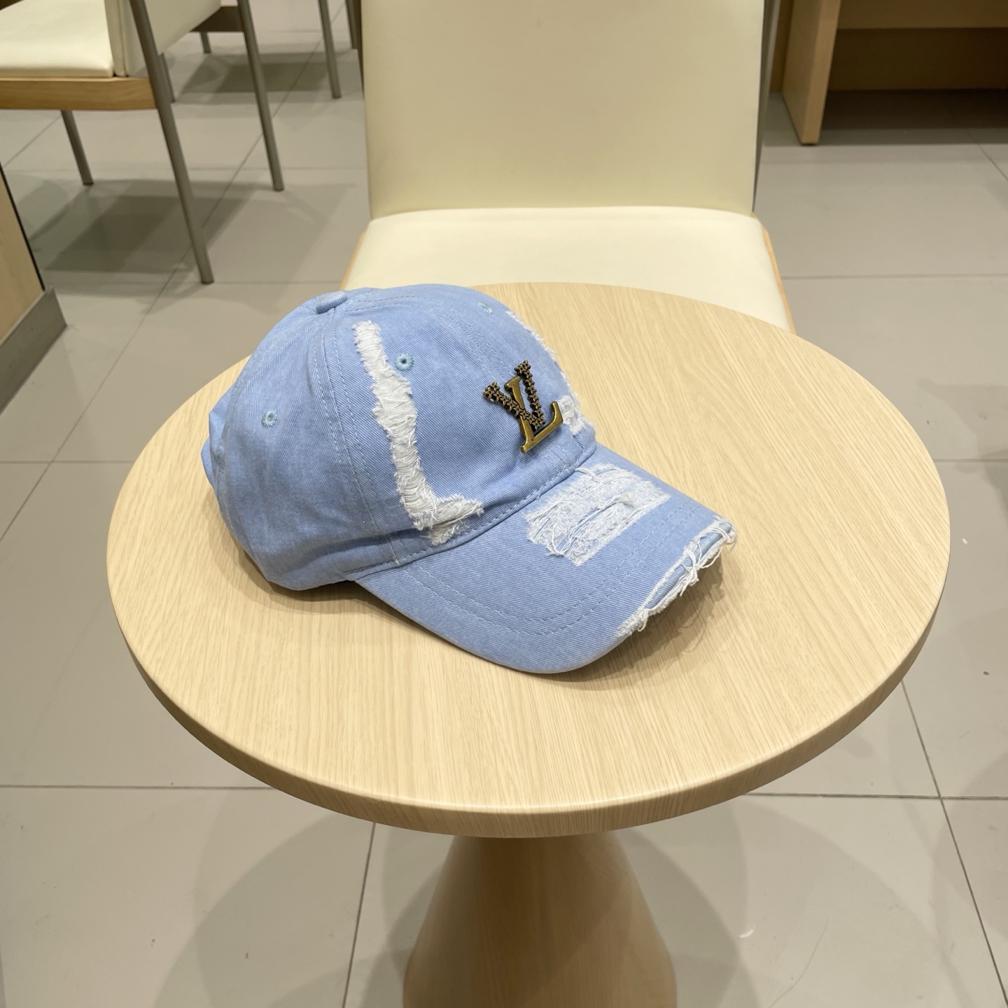  LV路易威登原单破洞棒球帽  轻盈透气。完美版型，独家实物拍摄，男女适用