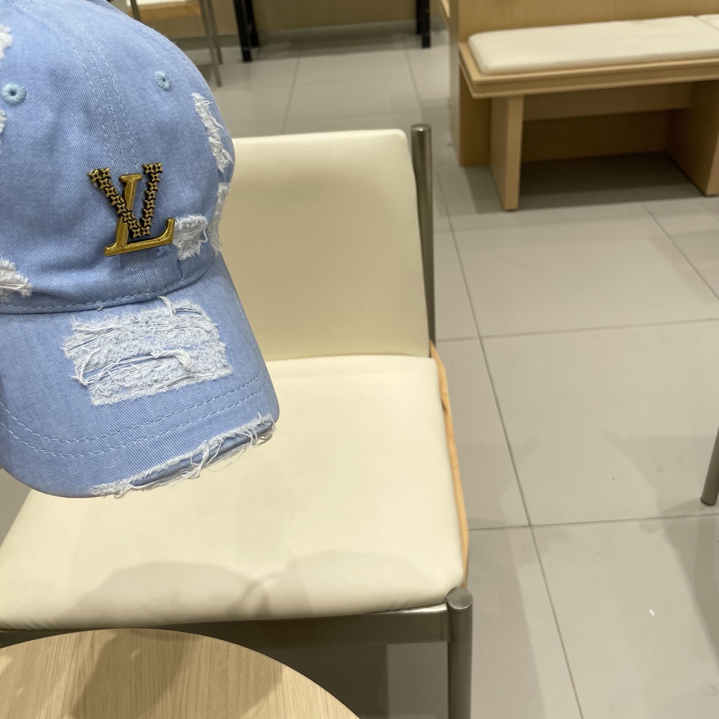  LV路易威登原单破洞棒球帽  轻盈透气。完美版型，独家实物拍摄，男女适用