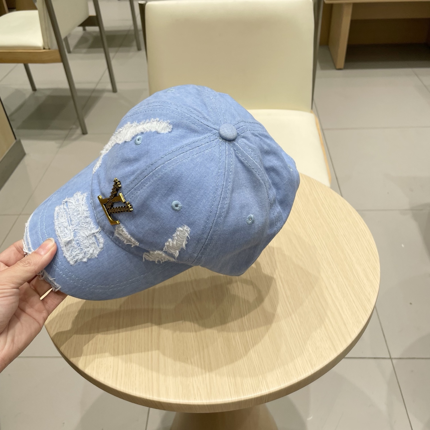  LV路易威登原单破洞棒球帽  轻盈透气。完美版型，独家实物拍摄，男女适用