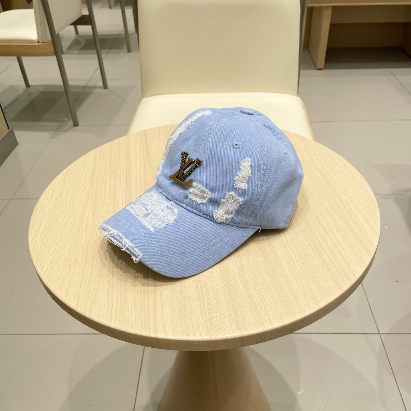  LV路易威登原单破洞棒球帽  轻盈透气。完美版型，独家实物拍摄，男女适用