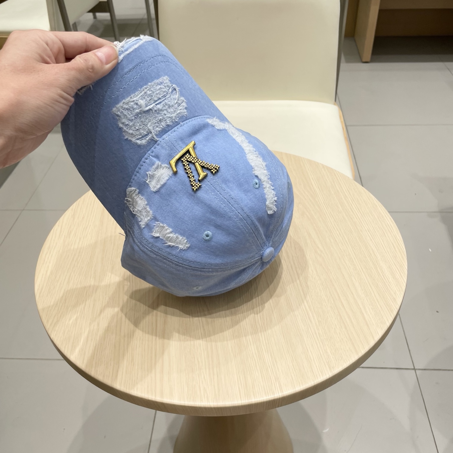  LV路易威登原单破洞棒球帽  轻盈透气。完美版型，独家实物拍摄，男女适用