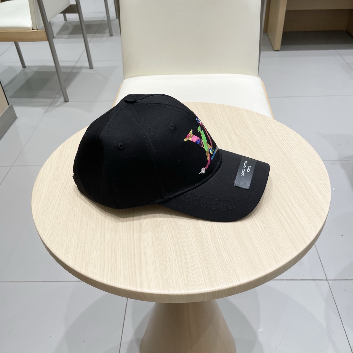  🧢LV路易威登🧢 官网高版出货，刺绣字母棒球帽，非常经典的经典，流行的复古美，四季可用，出门必备，非常