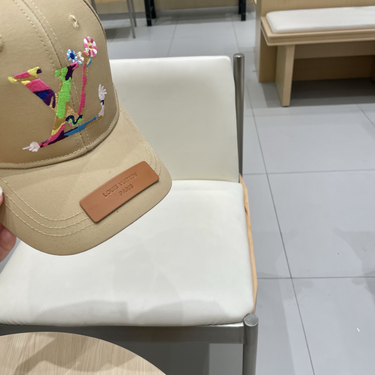  🧢LV路易威登🧢 官网高版出货，刺绣字母棒球帽，非常经典的经典，流行的复古美，四季可用，出门必备，非常