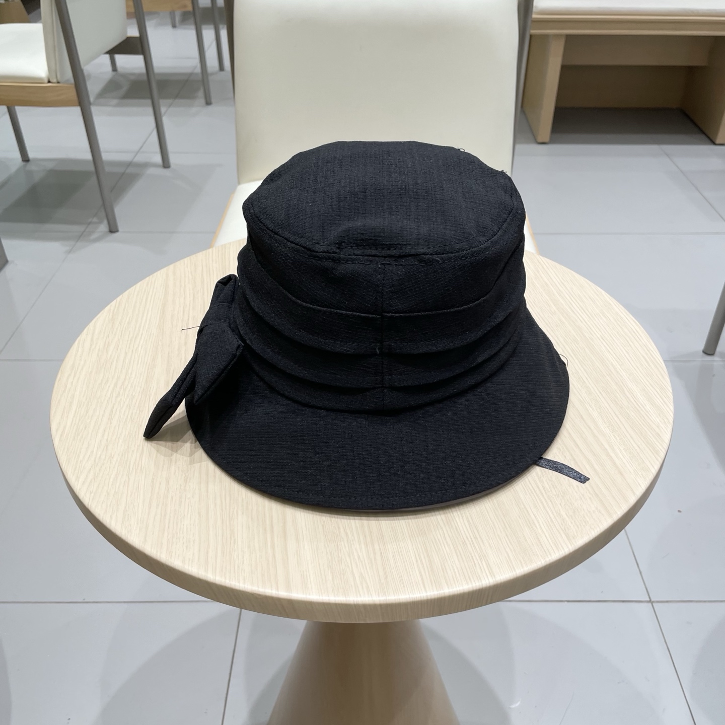  PRADA普拉达2025春季新款蝴蝶结渔夫帽子女韩版时尚百搭显脸小薄款防晒遮阳帽