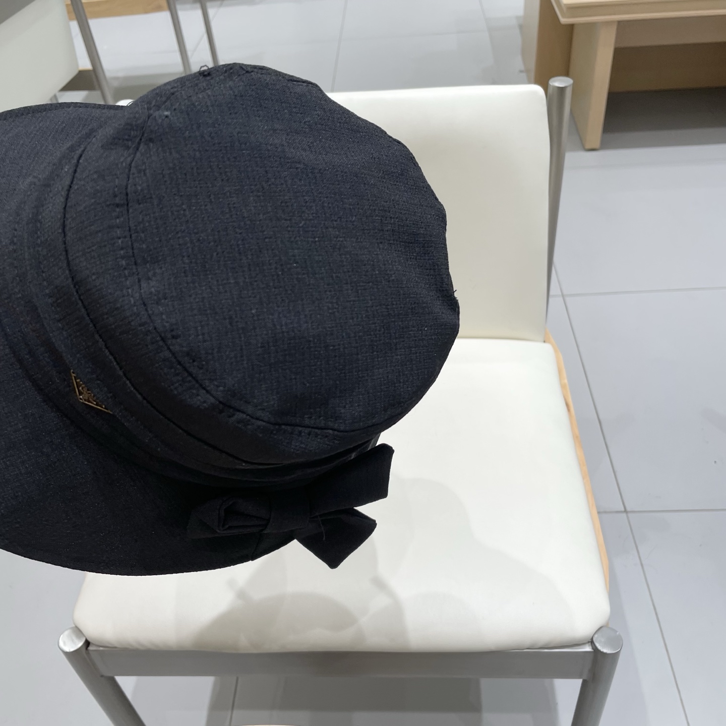  PRADA普拉达2025春季新款蝴蝶结渔夫帽子女韩版时尚百搭显脸小薄款防晒遮阳帽