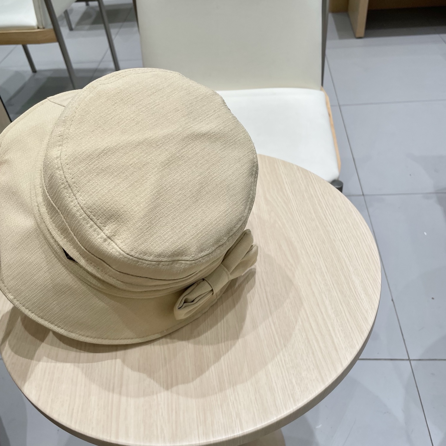  PRADA普拉达2025春季新款蝴蝶结渔夫帽子女韩版时尚百搭显脸小薄款防晒遮阳帽