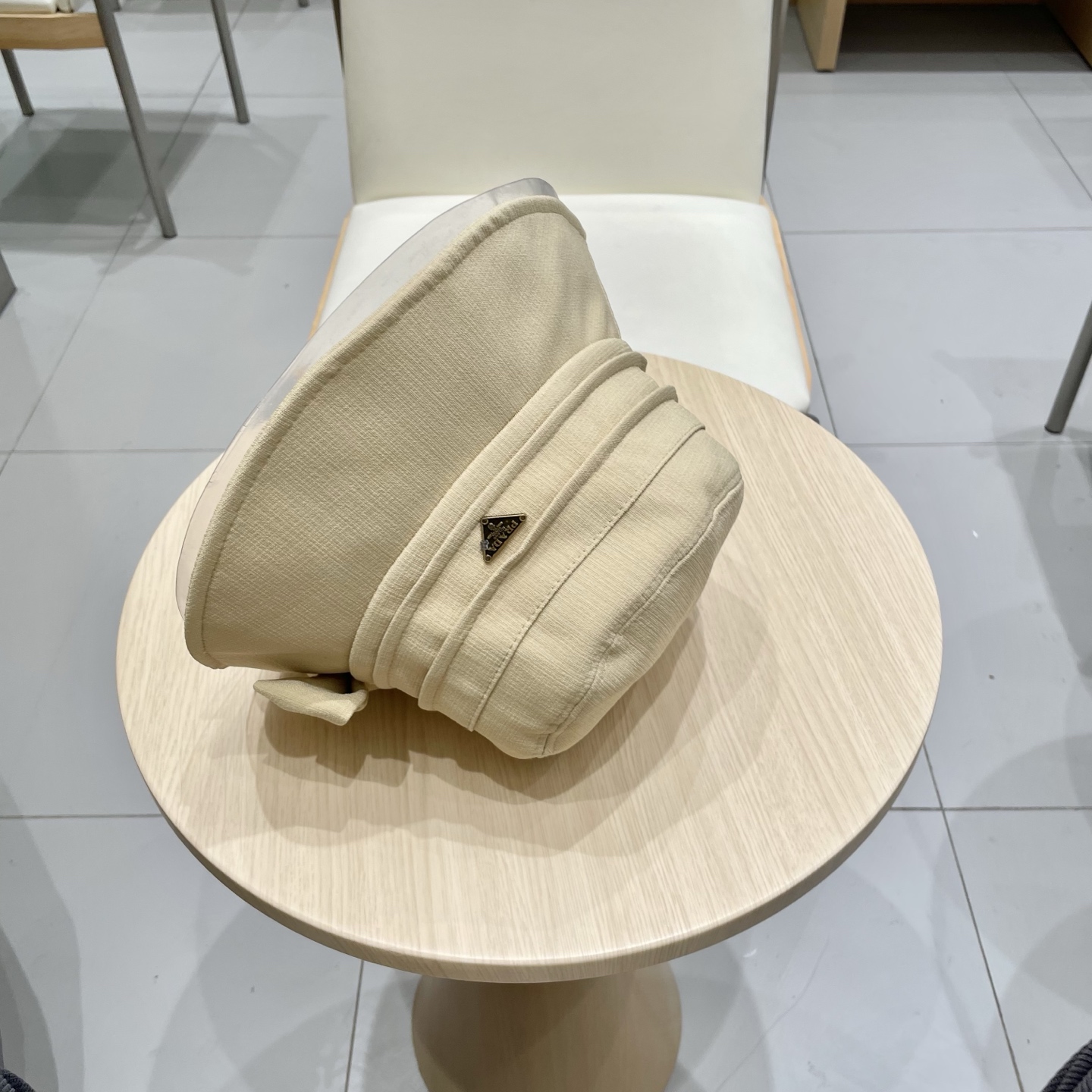  PRADA普拉达2025春季新款蝴蝶结渔夫帽子女韩版时尚百搭显脸小薄款防晒遮阳帽