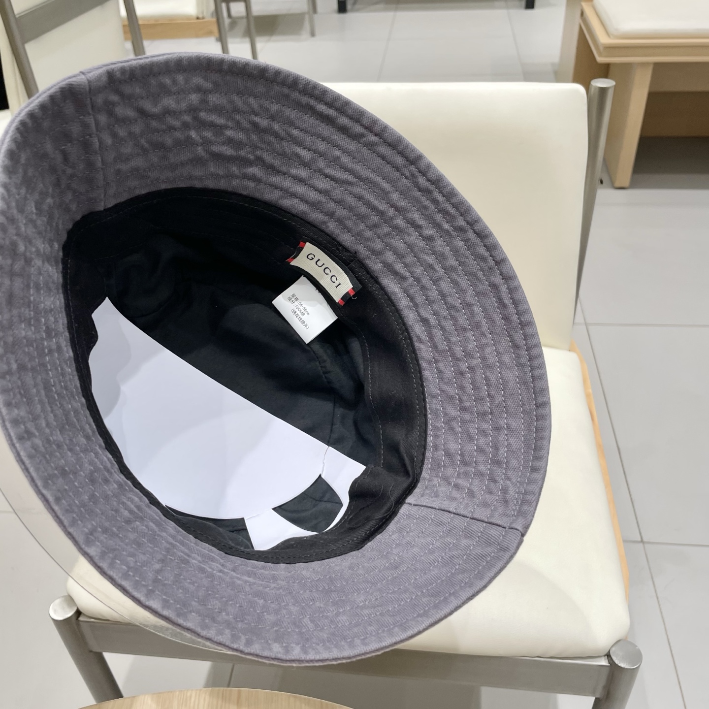  古奇渔夫帽GUCCI 2025新款原单品质火爆来袭 🔥🎩 工艺非常精美 高档大气上档次！低调奢华，方便