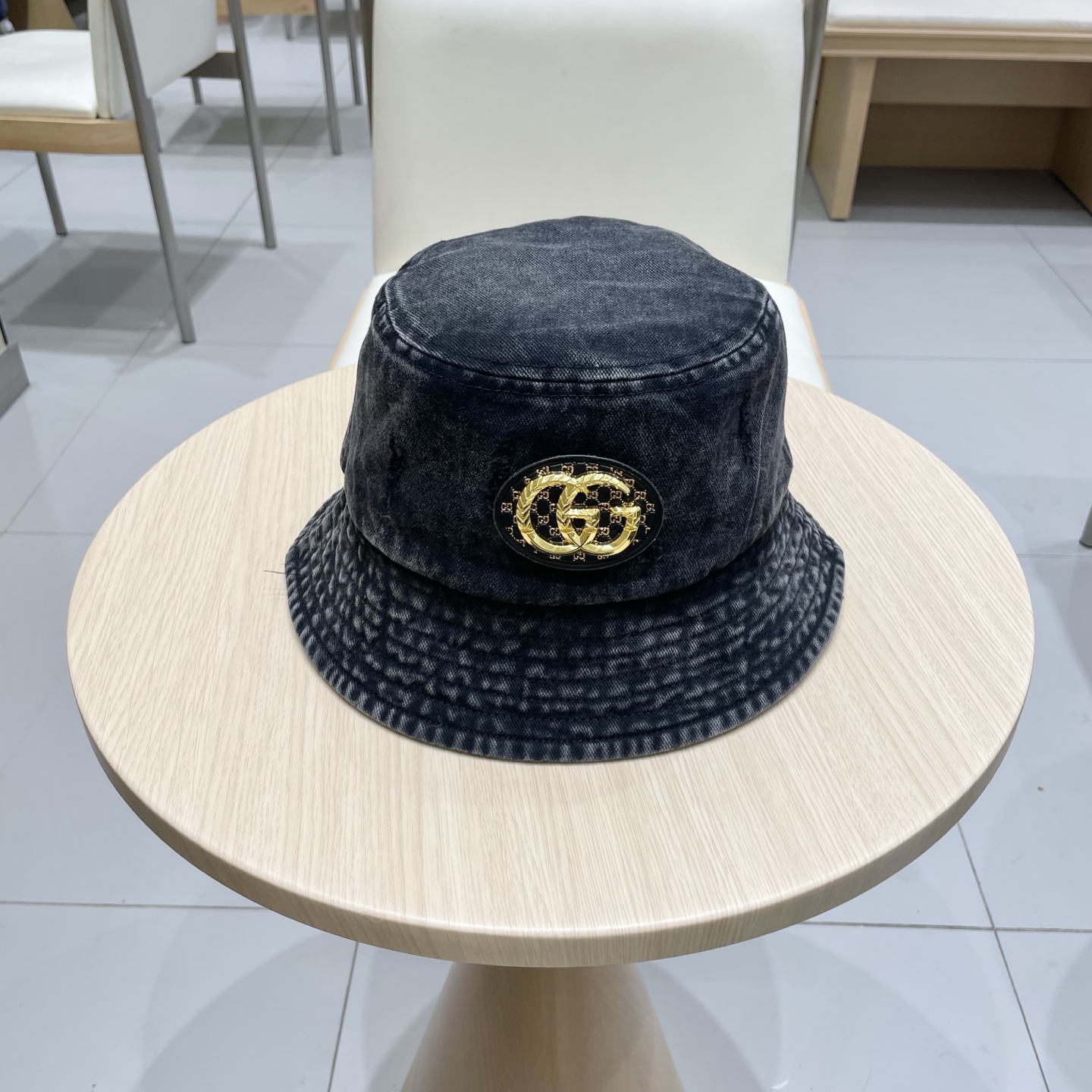  古奇渔夫帽GUCCI 2025新款原单品质火爆来袭 🔥🎩 工艺非常精美 高档大气上档次！低调奢华，方便