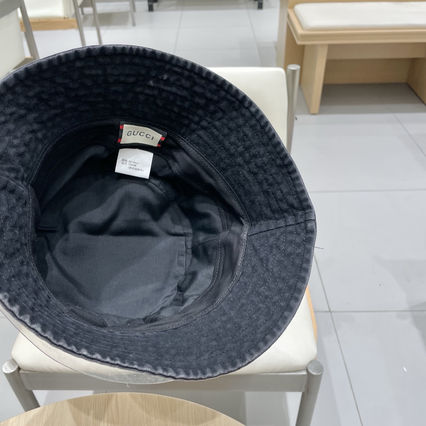  古奇渔夫帽GUCCI 2025新款原单品质火爆来袭 🔥🎩 工艺非常精美 高档大气上档次！低调奢华，方便