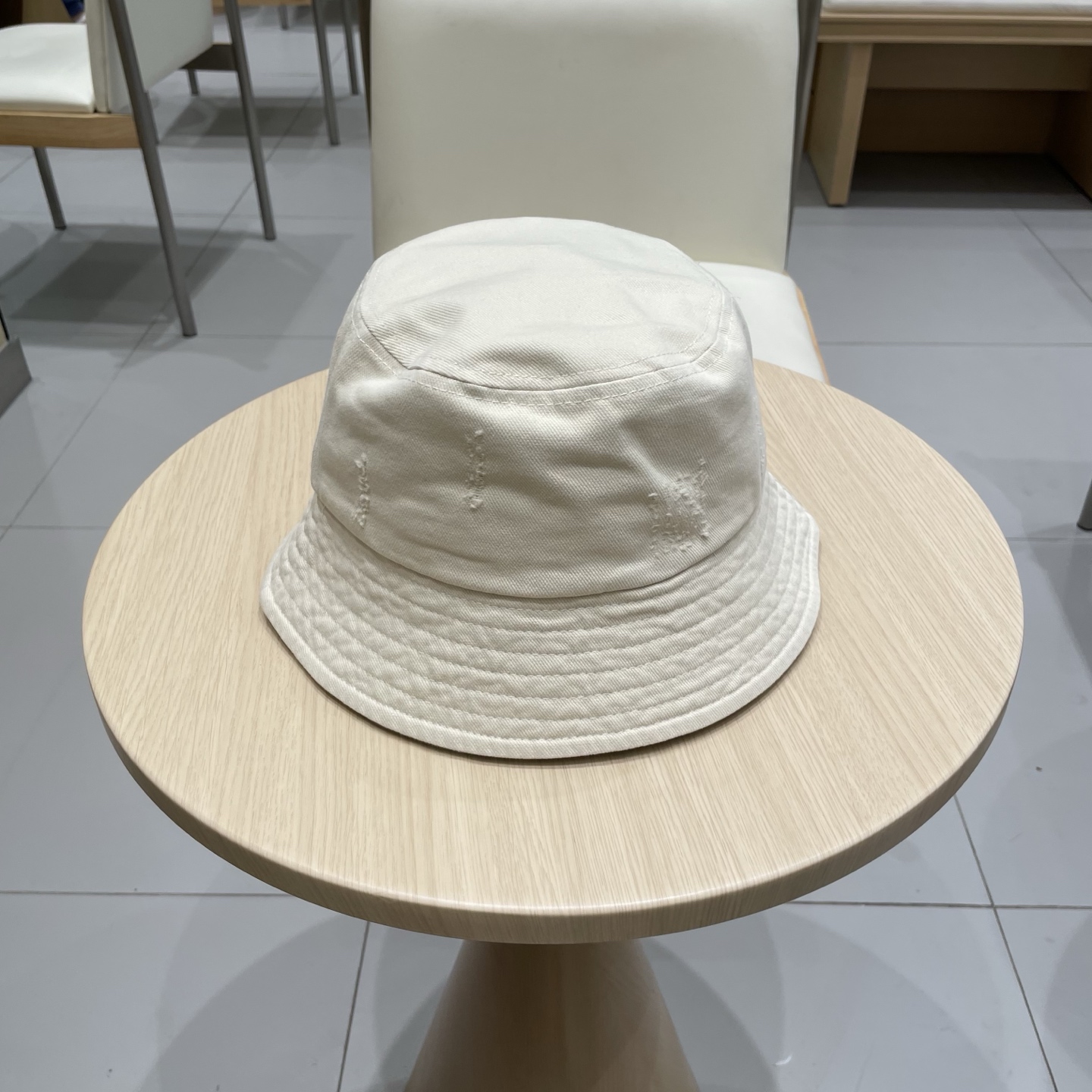  古奇渔夫帽GUCCI 2025新款原单品质火爆来袭 🔥🎩 工艺非常精美 高档大气上档次！低调奢华，方便