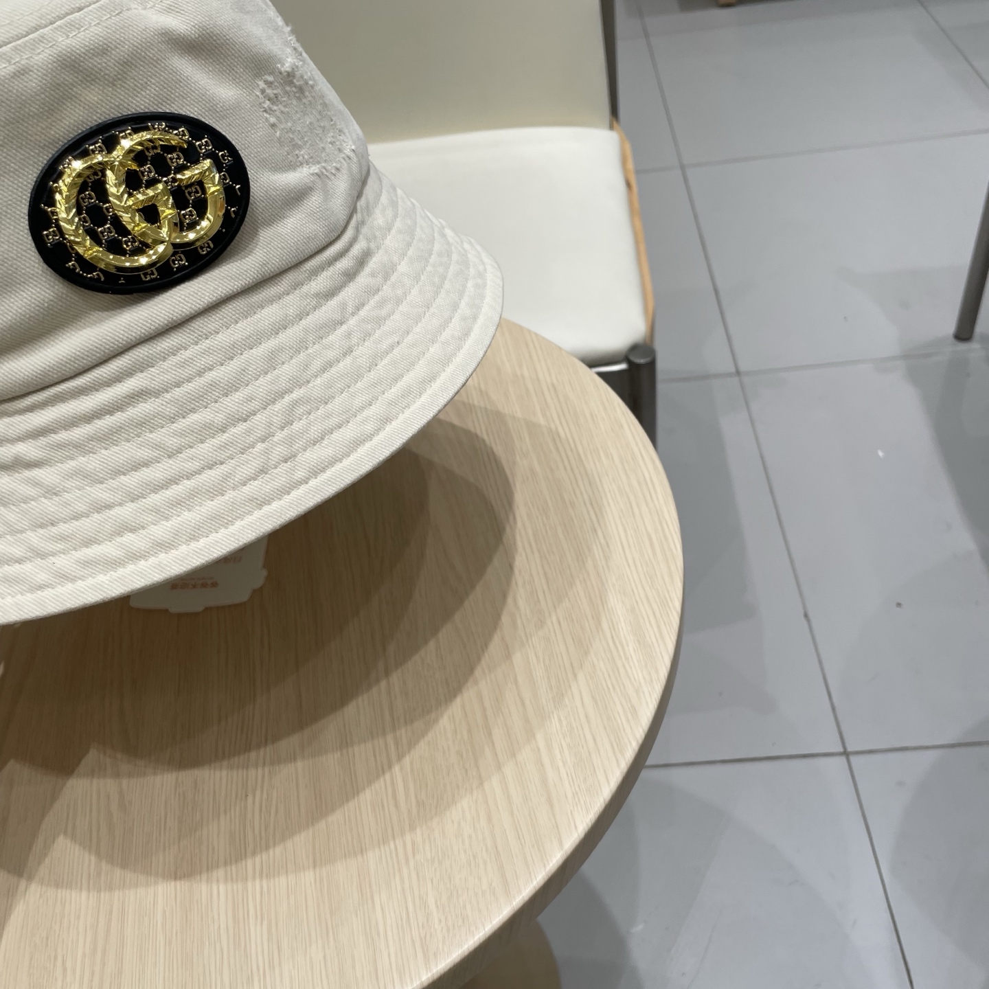  古奇渔夫帽GUCCI 2025新款原单品质火爆来袭 🔥🎩 工艺非常精美 高档大气上档次！低调奢华，方便