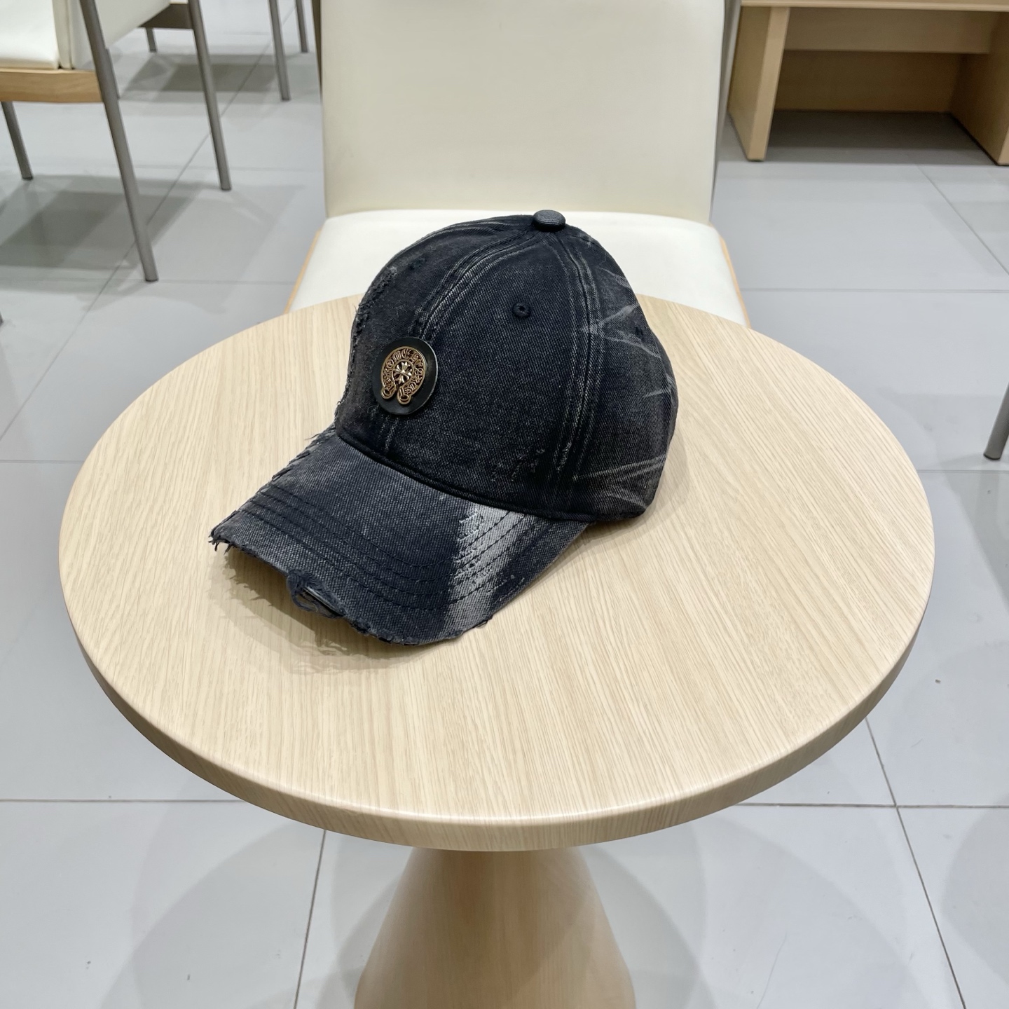 克罗心 🆕🆕春款棒球帽，个性时尚款
经典十字架标志，休闲带点酷酷的感觉，中性款
男女同款！多种色系，超好