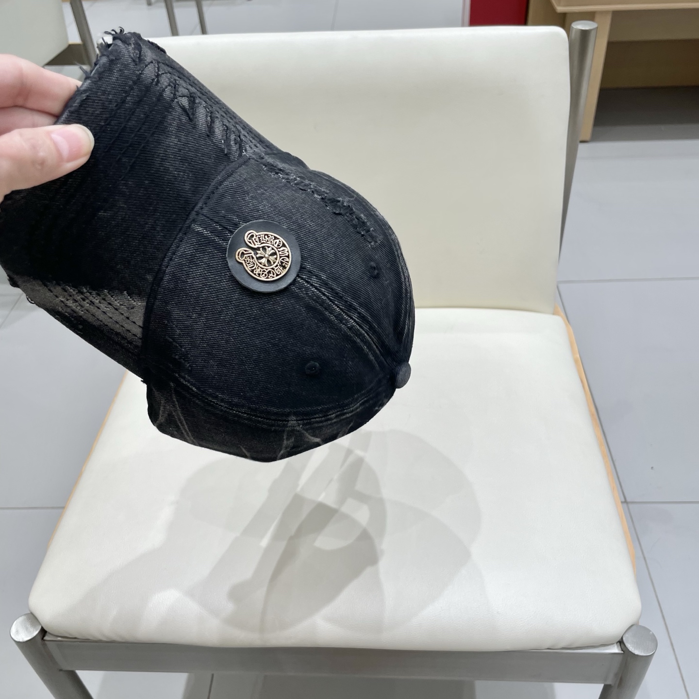 克罗心 🆕🆕春款棒球帽，个性时尚款
经典十字架标志，休闲带点酷酷的感觉，中性款
男女同款！多种色系，超好