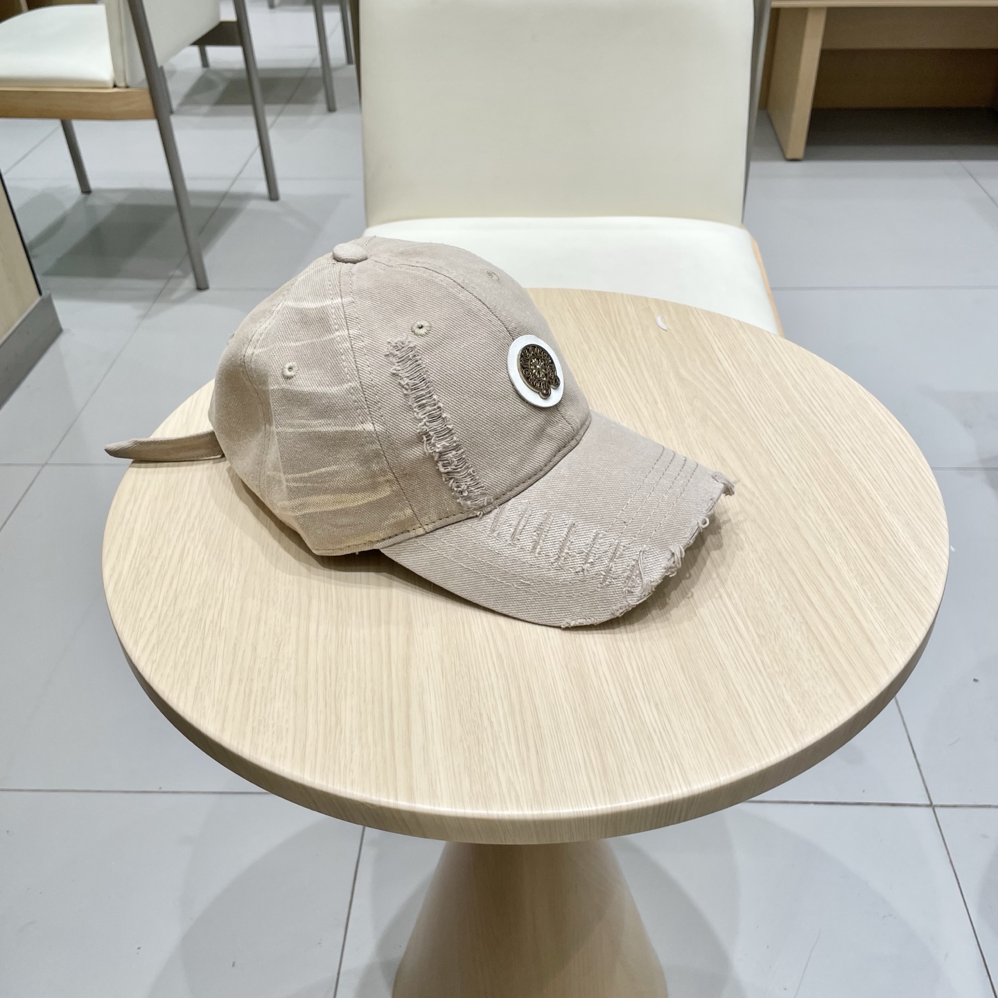 克罗心 🆕🆕春款棒球帽，个性时尚款
经典十字架标志，休闲带点酷酷的感觉，中性款
男女同款！多种色系，超好