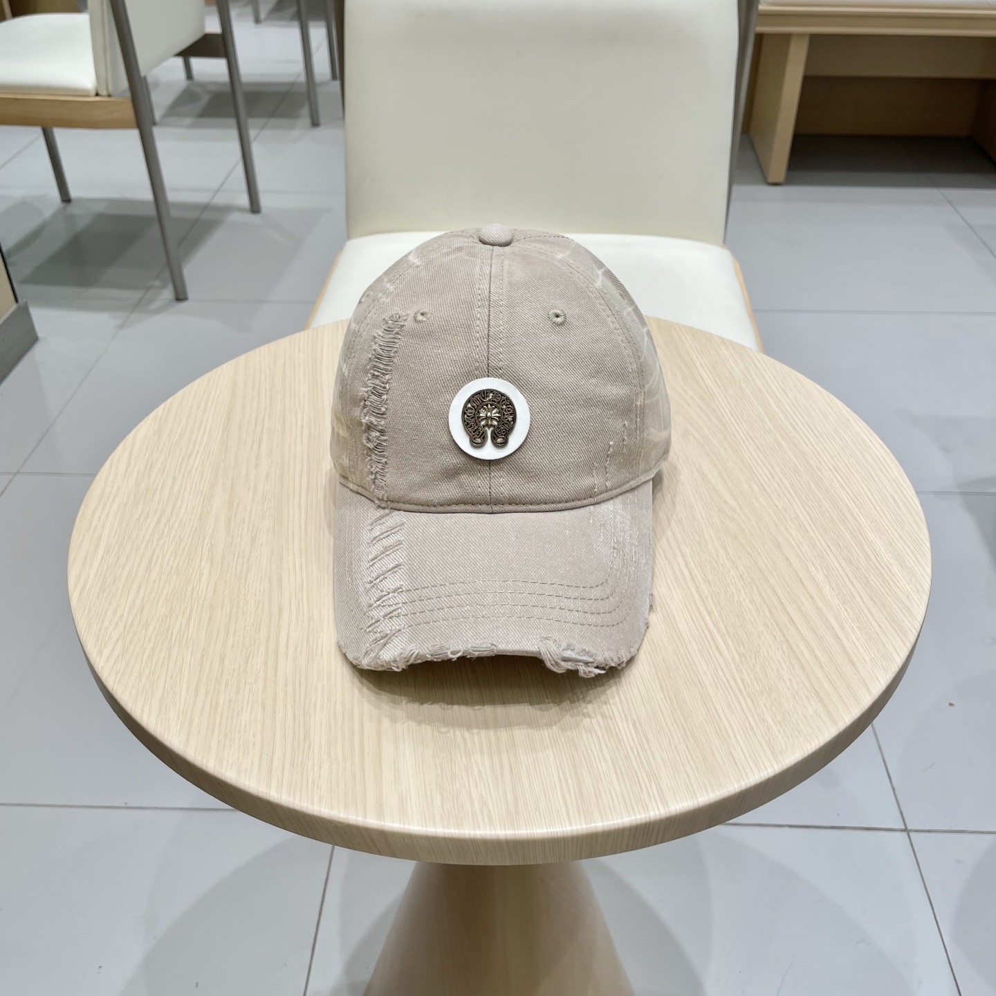 克罗心 🆕🆕春款棒球帽，个性时尚款
经典十字架标志，休闲带点酷酷的感觉，中性款
男女同款！多种色系，超好