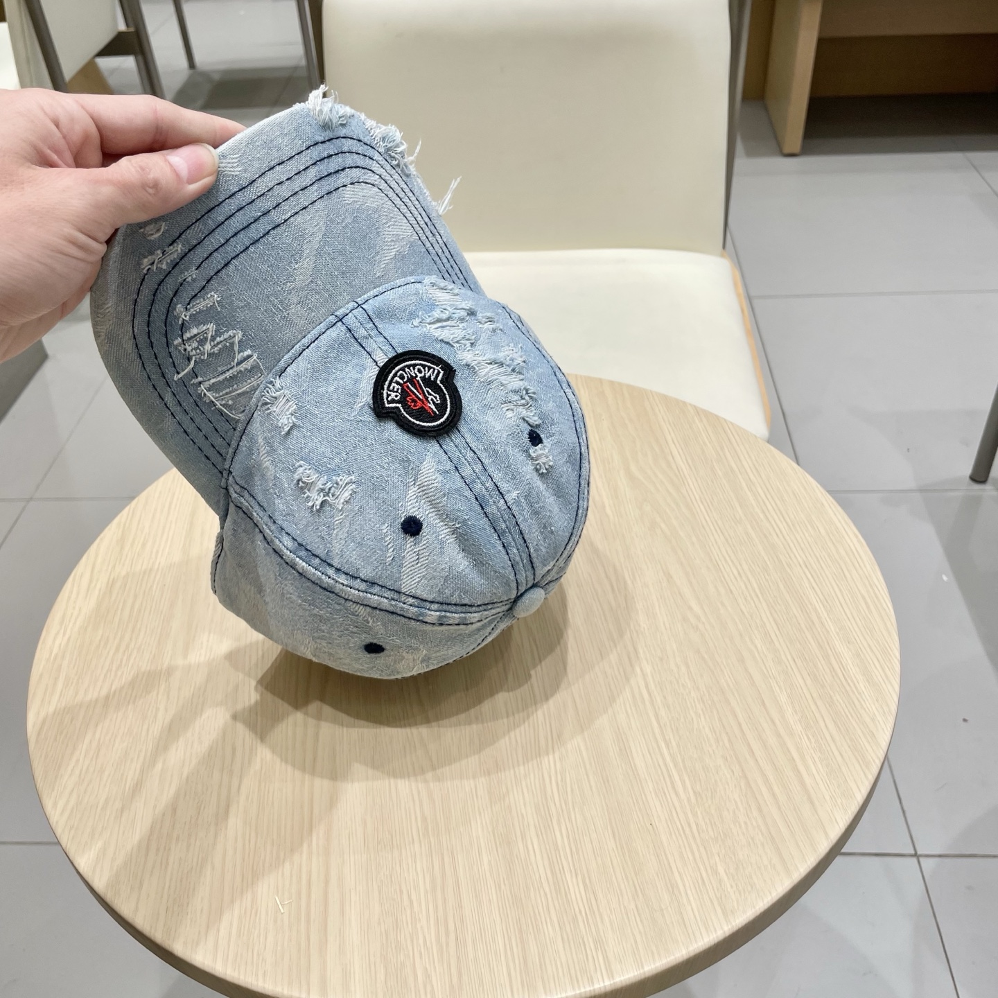  蒙口MONCLER新款棒球帽，时尚炸街单品，风格很OK，网红.时尚博主的最爱！高品质舒适透气，凹造型很