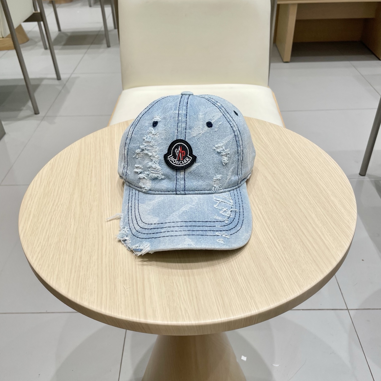  蒙口MONCLER新款棒球帽，时尚炸街单品，风格很OK，网红.时尚博主的最爱！高品质舒适透气，凹造型很