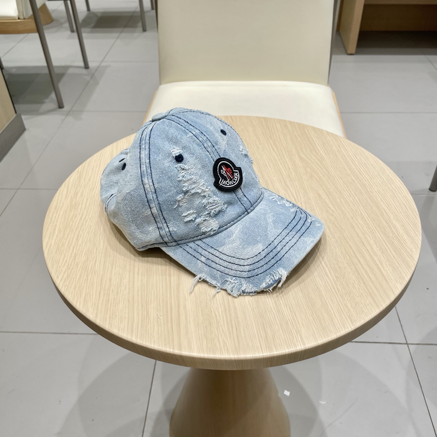  蒙口MONCLER新款棒球帽，时尚炸街单品，风格很OK，网红.时尚博主的最爱！高品质舒适透气，凹造型很