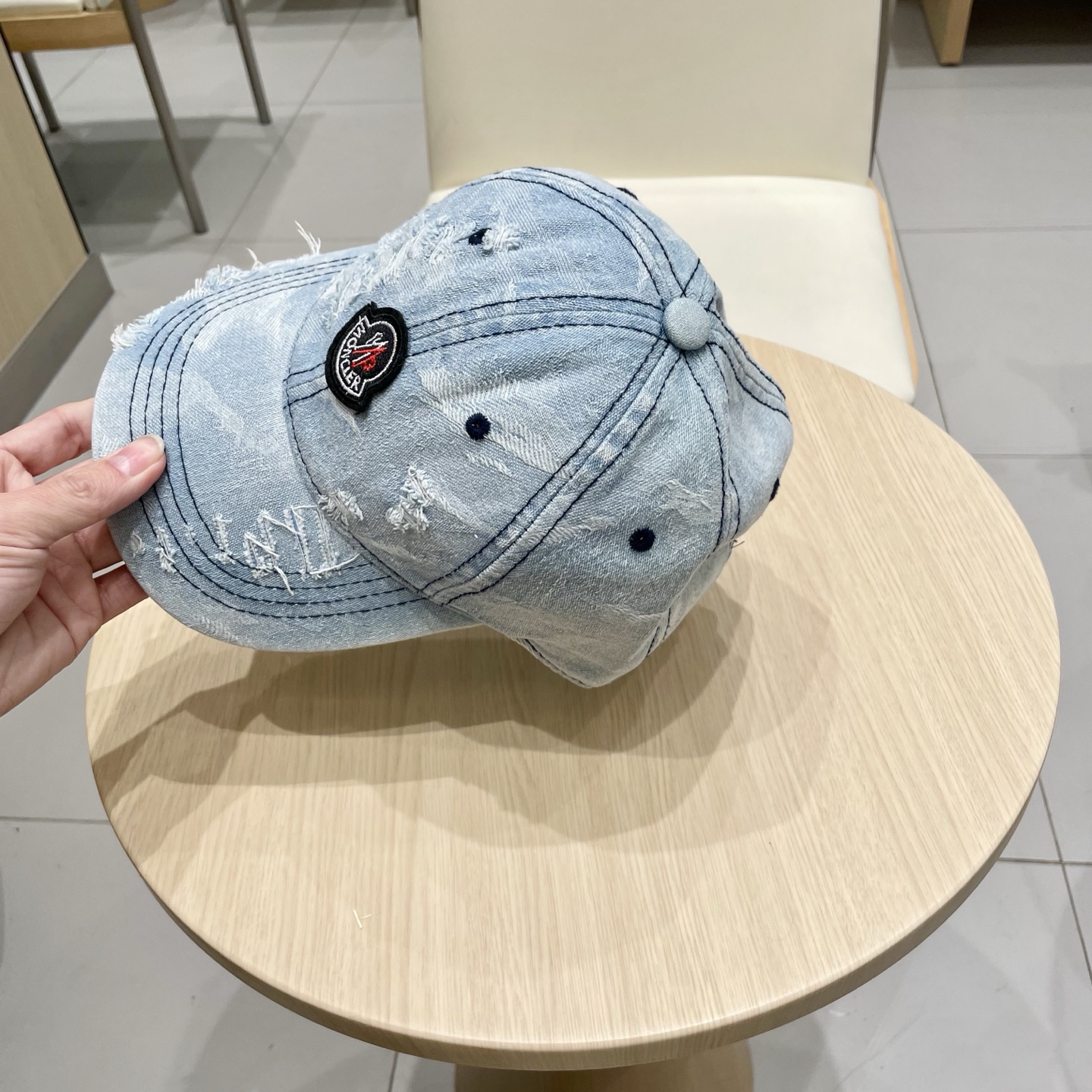  蒙口MONCLER新款棒球帽，时尚炸街单品，风格很OK，网红.时尚博主的最爱！高品质舒适透气，凹造型很