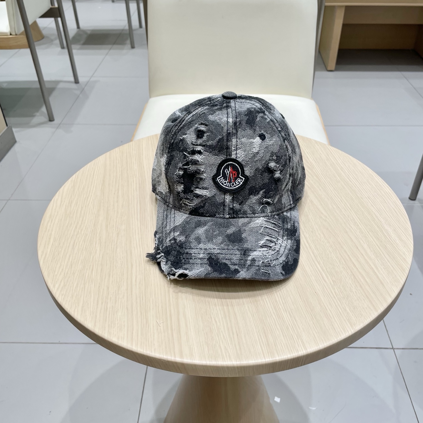  蒙口MONCLER新款棒球帽，时尚炸街单品，风格很OK，网红.时尚博主的最爱！高品质舒适透气，凹造型很